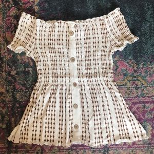 Rue21 ruched printed top with buttons!